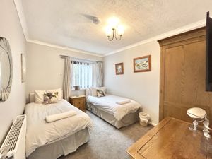 Photo 28- click for photo gallery